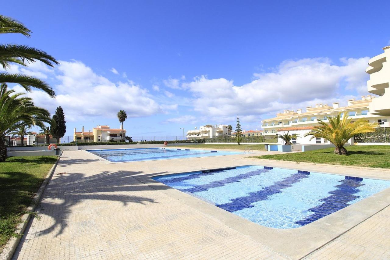 Armacao De Pera Brightness With Pool By Homing Apartment Ngoại thất bức ảnh