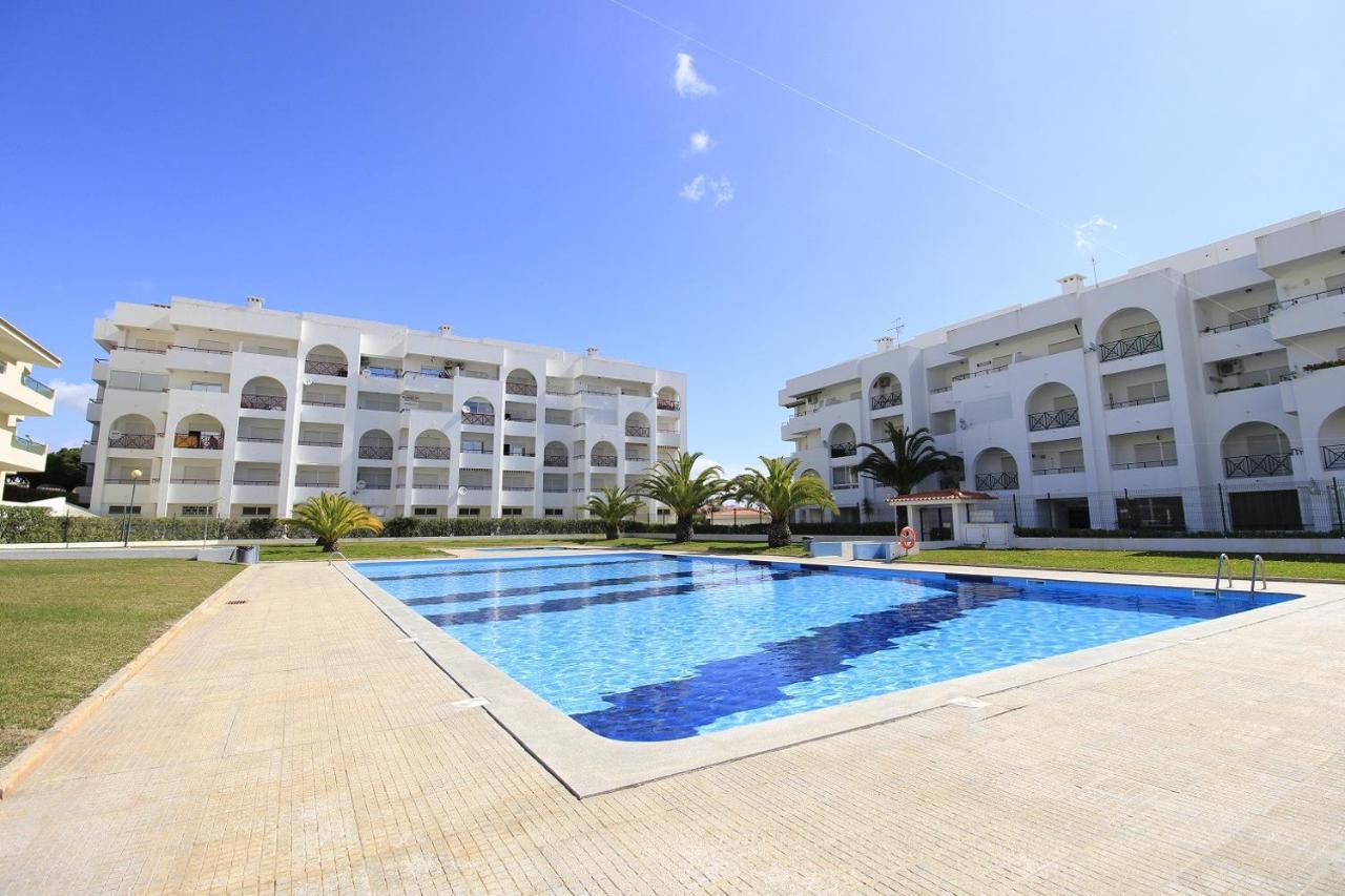 Armacao De Pera Brightness With Pool By Homing Apartment Ngoại thất bức ảnh