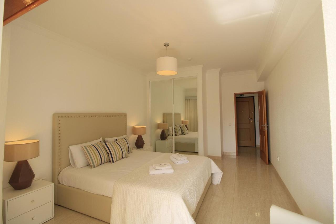 Armacao De Pera Brightness With Pool By Homing Apartment Ngoại thất bức ảnh