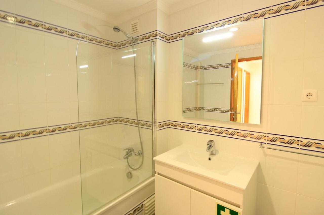 Armacao De Pera Brightness With Pool By Homing Apartment Ngoại thất bức ảnh