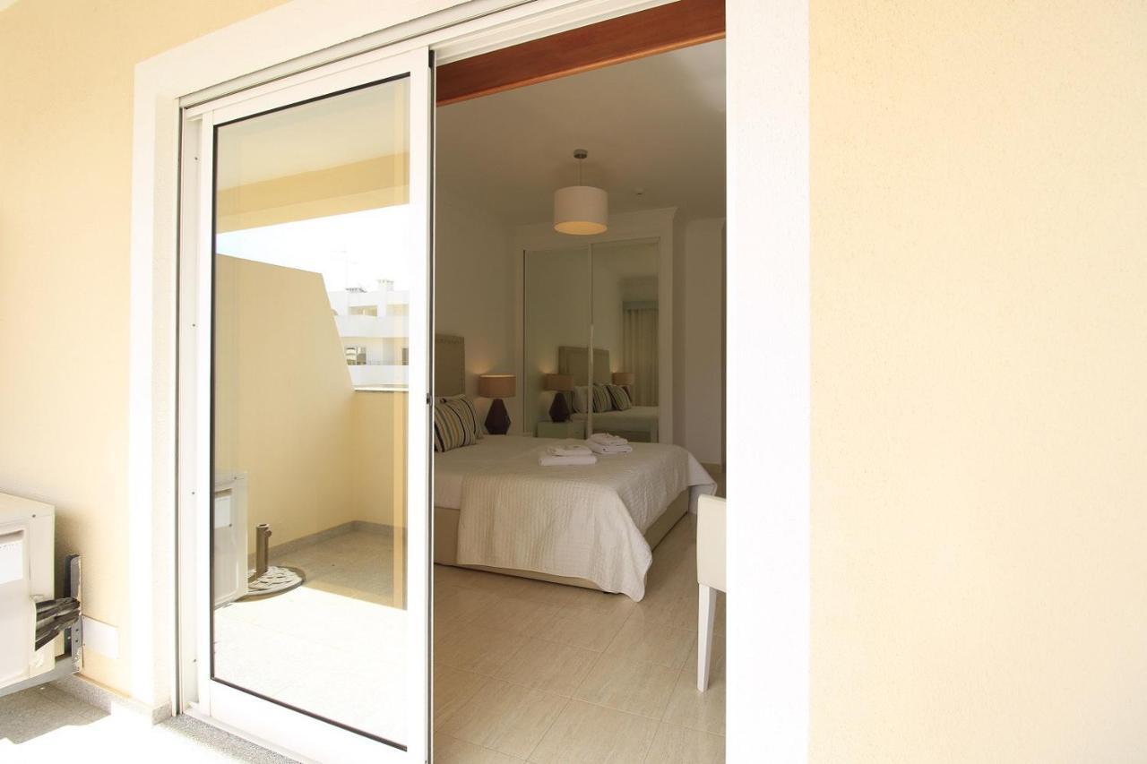 Armacao De Pera Brightness With Pool By Homing Apartment Ngoại thất bức ảnh