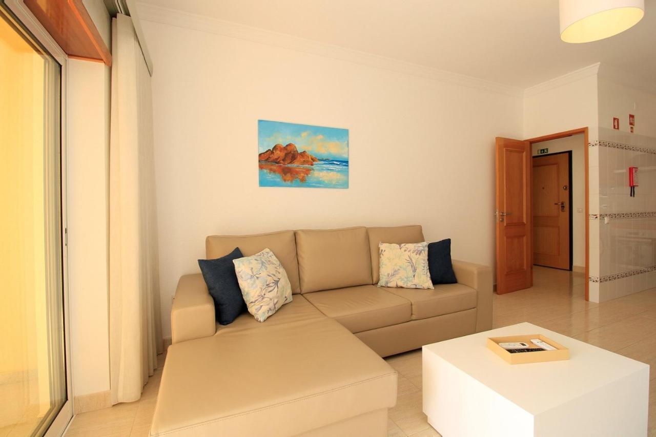 Armacao De Pera Brightness With Pool By Homing Apartment Ngoại thất bức ảnh