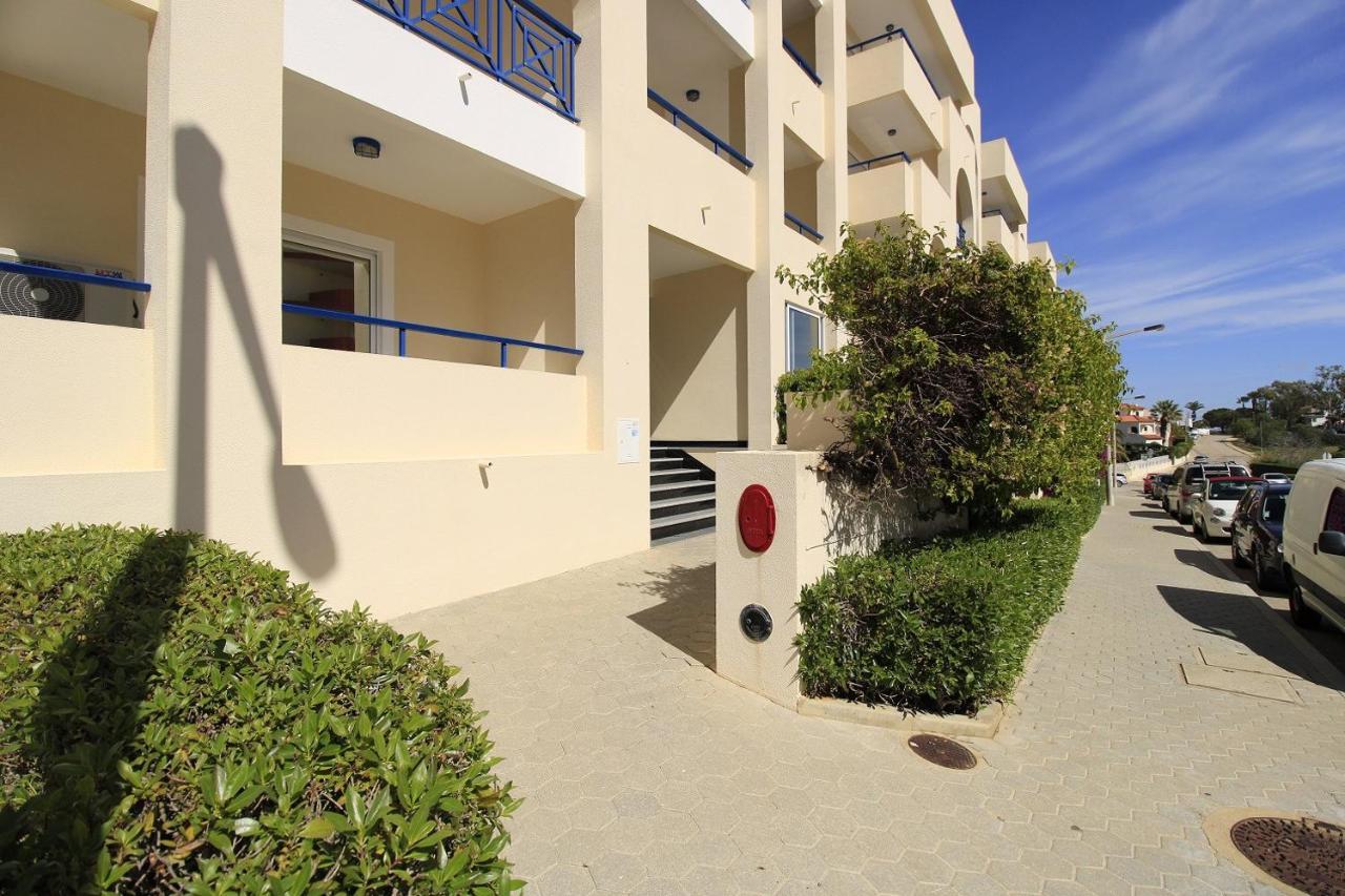 Armacao De Pera Brightness With Pool By Homing Apartment Ngoại thất bức ảnh
