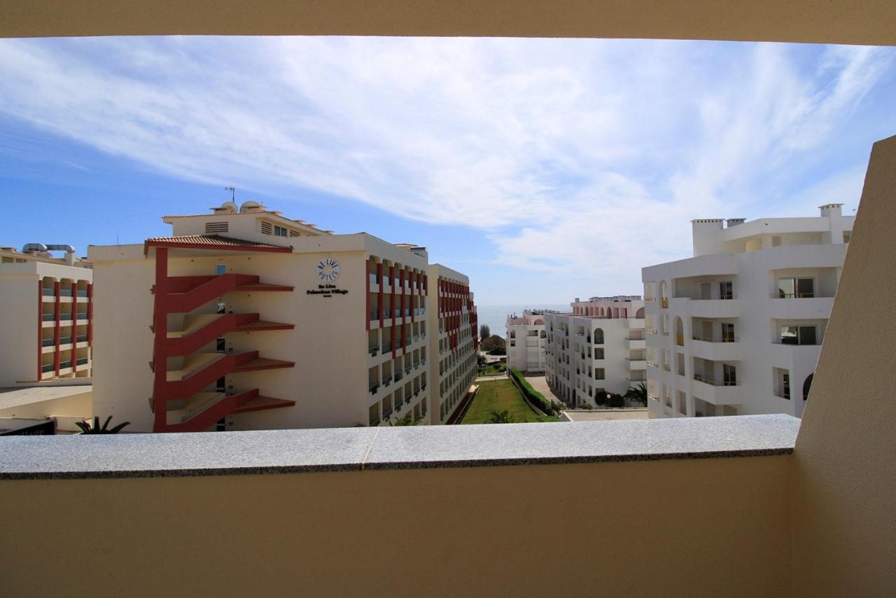 Armacao De Pera Brightness With Pool By Homing Apartment Ngoại thất bức ảnh