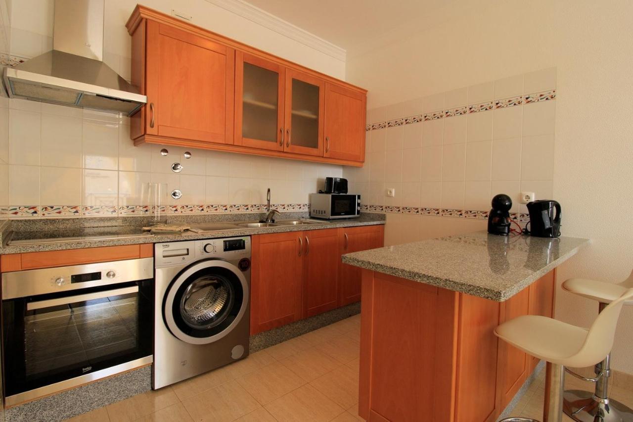 Armacao De Pera Brightness With Pool By Homing Apartment Ngoại thất bức ảnh